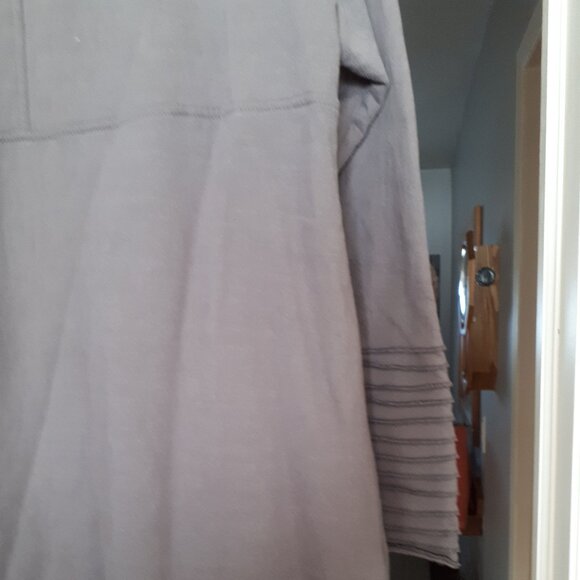 Tunic - 100% Cotton - Grey with Peacock feather design by Elfarrow - Picture 11 of 11